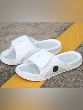 Jordan men’s Hydro 13 Retro Slides in white size 12 rare
